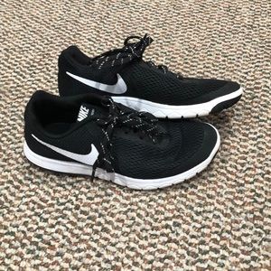 Black and white nike running sneakers